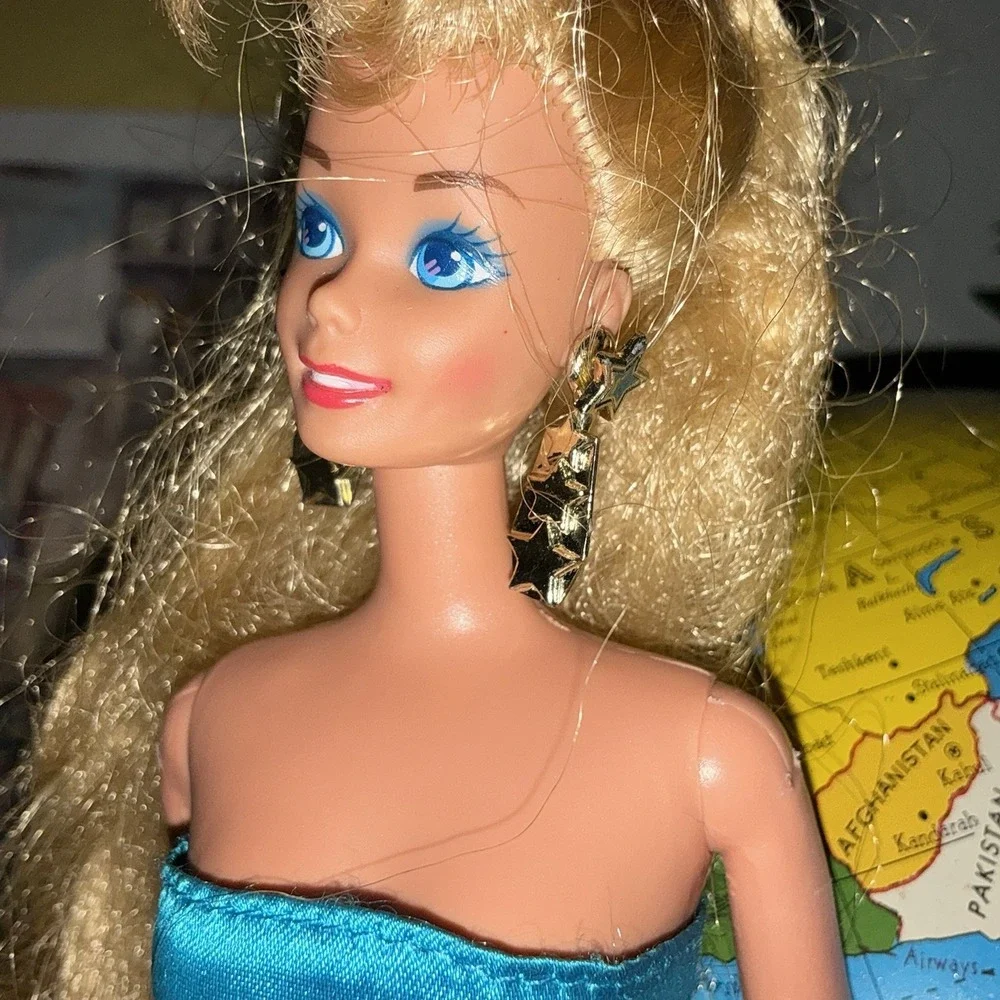 Vintage 1966 Mattel Barbie Doll - Malaysia With Earrings and Super Long Hair